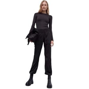 Lululemon Street To Studio Pant II *Unlined 28"
Black (First Release Sz 2